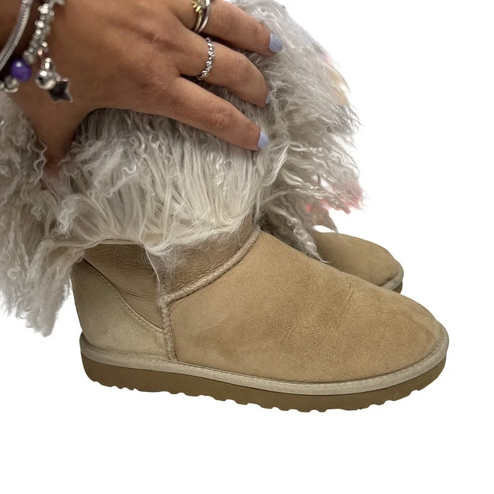 UGG Womens Australia Sheepskin Cuff Boots Sand/Natural Womens 7